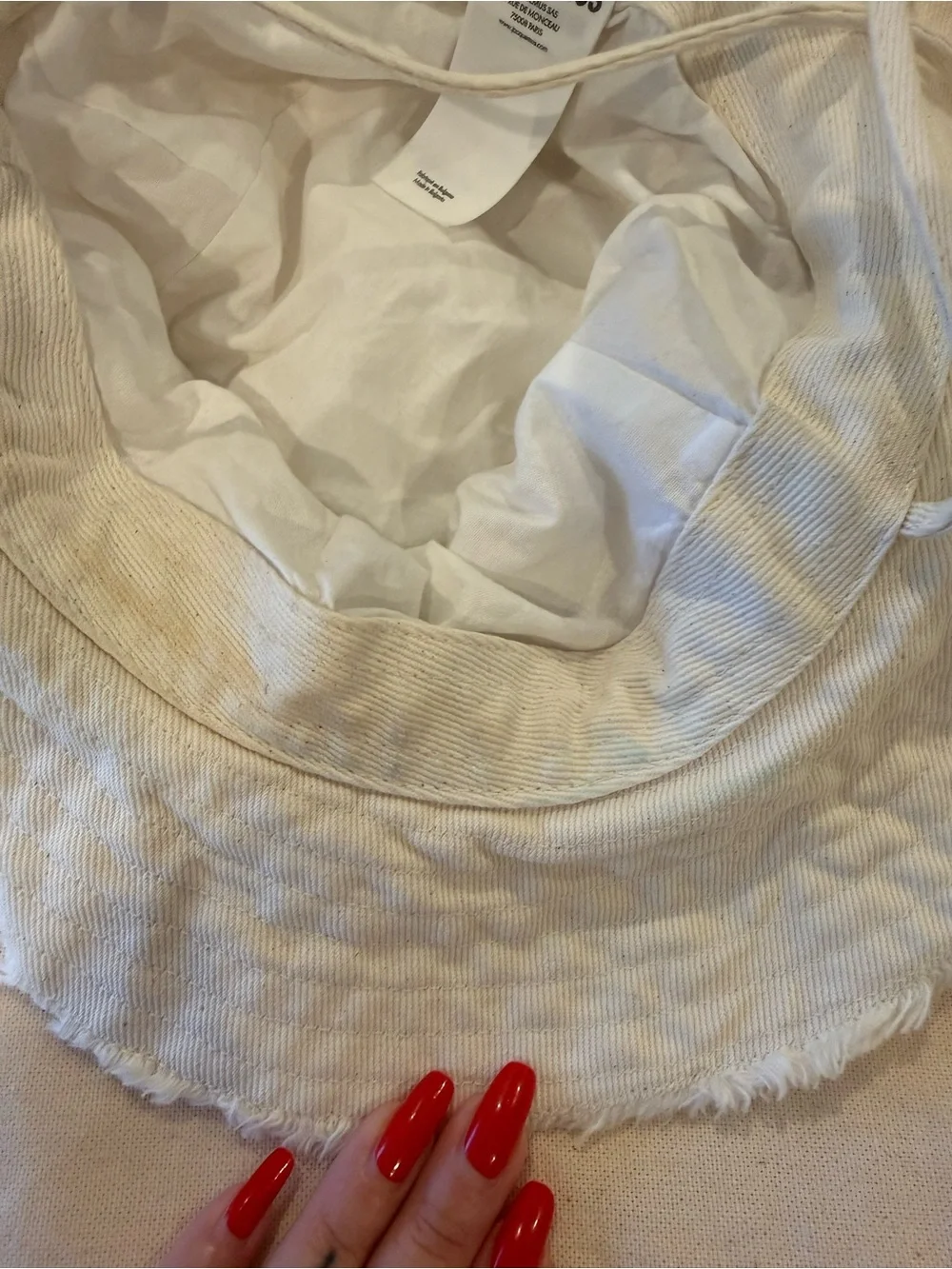 Jacquemus Off-White Artichaut Bucket Hat with Chin Strap